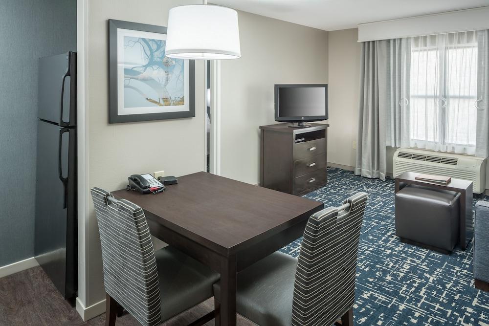 Homewood Suites By Hilton Cedar Rapids-North Exteriör bild