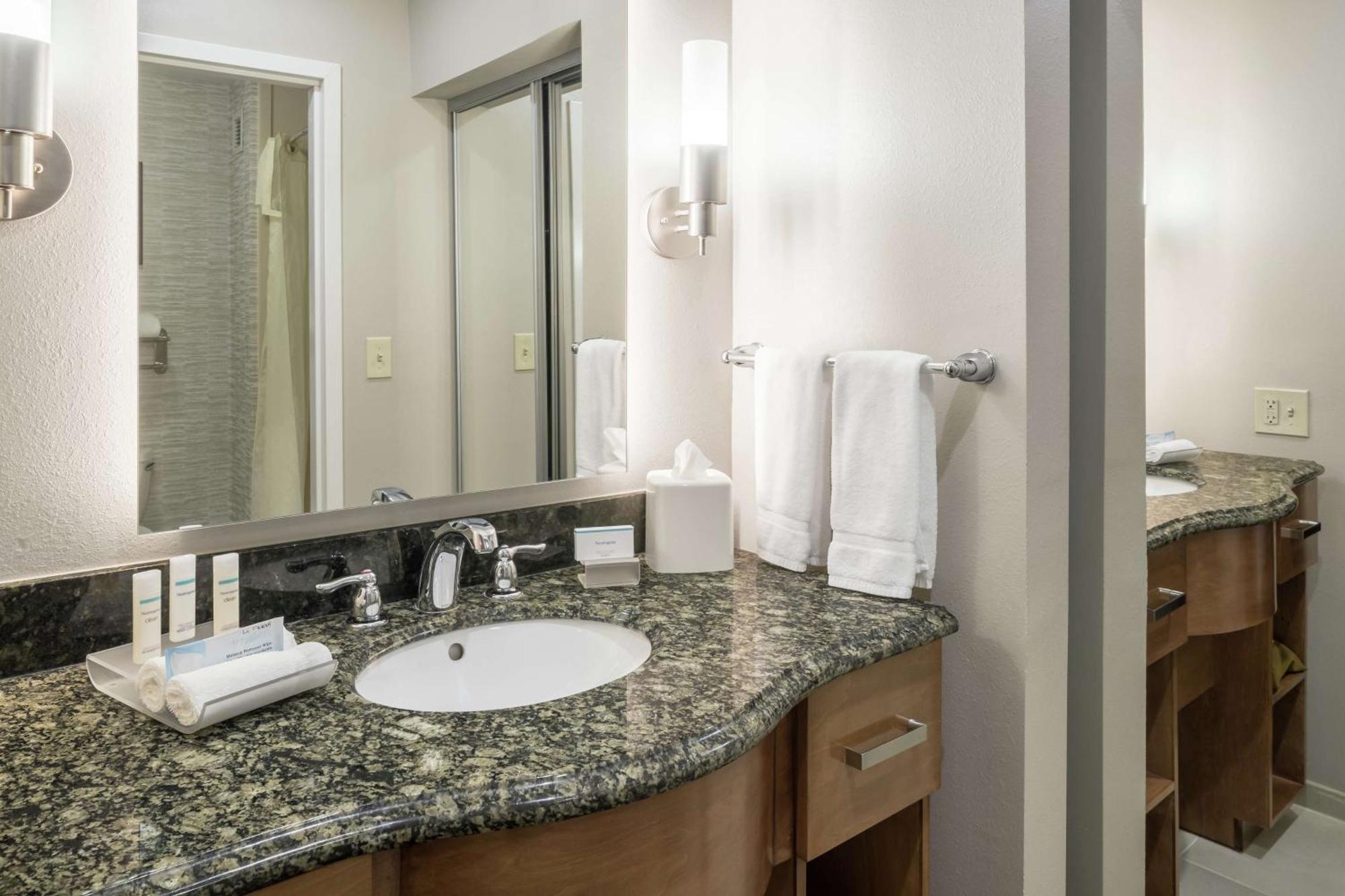 Homewood Suites By Hilton Cedar Rapids-North Exteriör bild